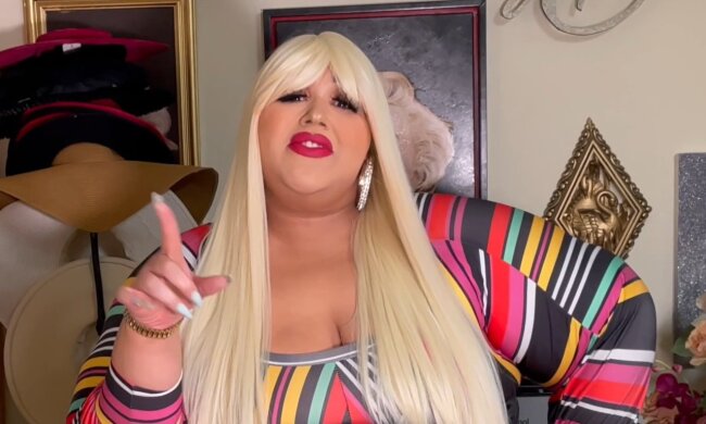 Die Selbstbewusste Blonde. Quelle: Youtube Screenshot