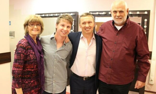 Wie ein Waisenkind aus Neuseeland seine leibliche Eltern 20 Jahre später zum ersten Mal sah