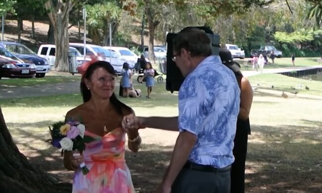 Michael Joyce und Linda. Quelle: Screenshot Youtube