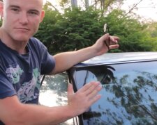 Der Nachbar fragte, ob sie das Auto benutzen könnten. Quelle: Youtube