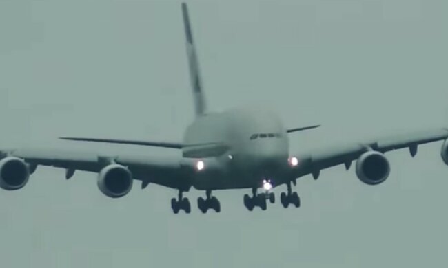 Das Flugzeug. Quelle: Youtube Screenshot