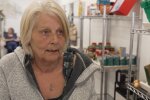 67-Jährige Rentnerin sieht keine Entlastung. Quelle: Youtube Screenshot