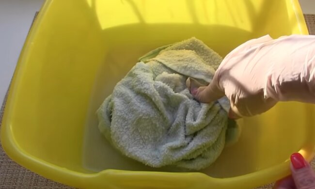 Schmutziges Handtuch. Quelle: YouTube Screenshot