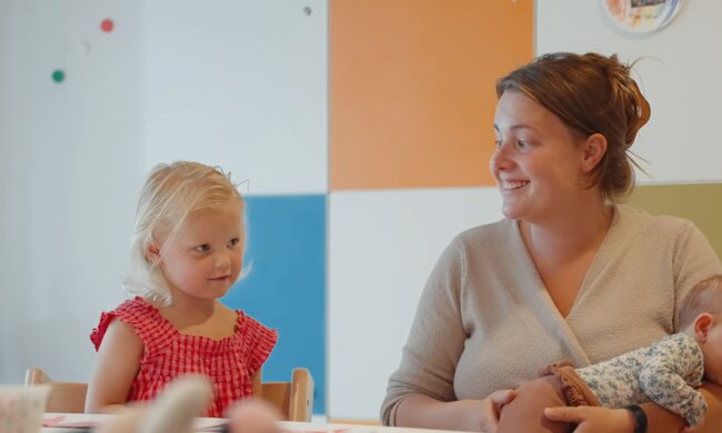 "Ich bin 34, arbeite hart in der Kita". Quelle: Youtube Screenshot