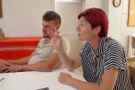 "Ich erlebe, wie sich die Familie Schönwetter zunehmend spaltet". Quelle: Youtube Screenshot