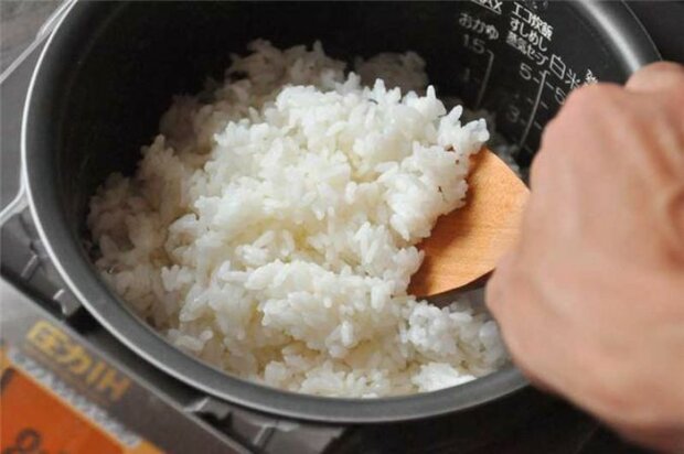 Wie oft sollte der Reis vor dem Kochen gespült werden