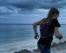 Ein neunjähriges Mädchen lief einen 58-Kilometer-Marathon, um in der Schule Freunde zu finden
