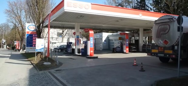 Wege aus der Spritpreis-Krise. Quelle: Youtube Screenshot