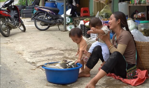 Der Alltag einer jungen Thailänderin. Quelle: Youtube Screenshot