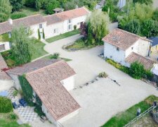 Britisches Paar kaufte ein ganzes "französisches Dorf" für den Preis eines Hauses