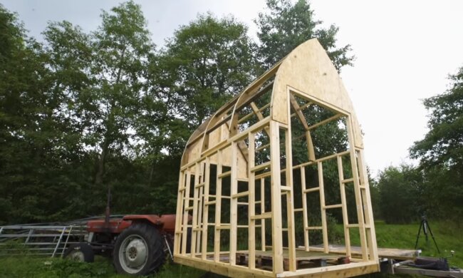 Gemütliche Hütte. Quelle: Screenshot YouTube