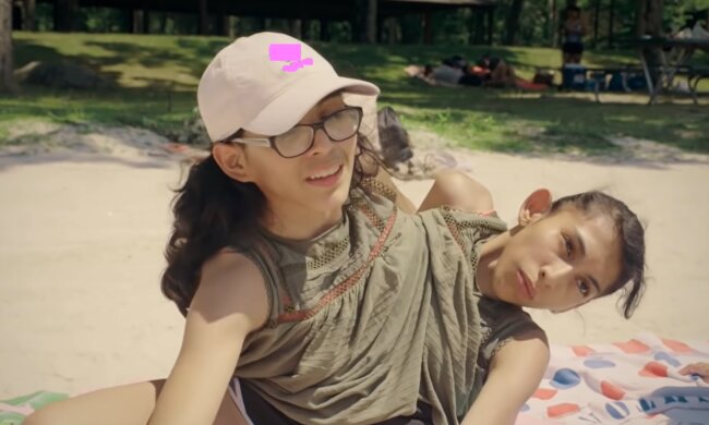 Carmen und Lupita. Quelle: YouTube Screenshot