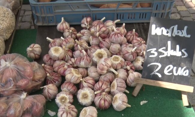 Wer spart jetzt am Knoblauch? Quelle: Youtube Screenshot