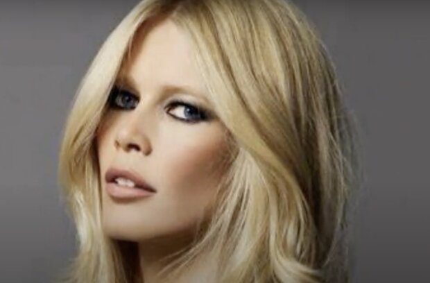 Claudia Schiffer. Quelle: Screenshot YouTube