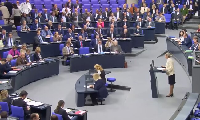 AfD-Ergebnisse steigen, Protestbewegungen gewinnen an Gewicht: Politik verliert das Vertrauen der Bürger