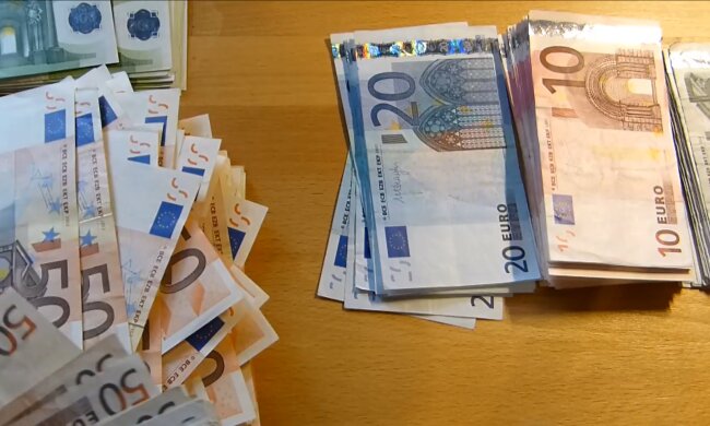 Gleichbehandlung im Job: Gehaltserhöhung nicht beliebig ausklammerbar