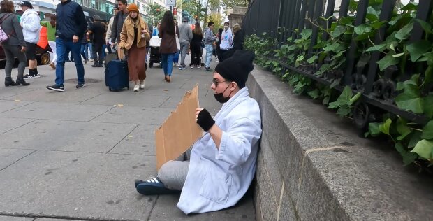 Der Obdachlose. Quelle: Youtube Screenshot