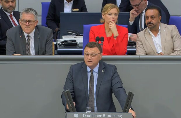 20 Prozent mehr für Minister? Quelle: Youtube Screenshot