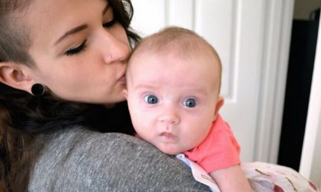 Eine junge Mutter beköstigte einen Obdachlosen und rettete damit sein Leben