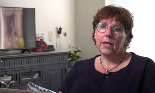 Wie eine Mutter mit 120 Euro Freiheit umgeht. Quelle: Youtube Screenshot