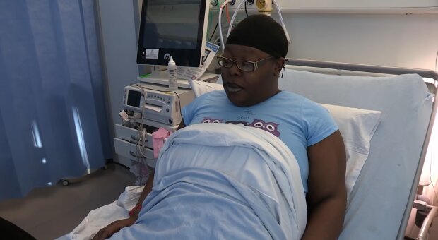 „Ich bin frustriert: 50 Euro extra nach meiner Operation“. Quelle: Youtube Screenshot