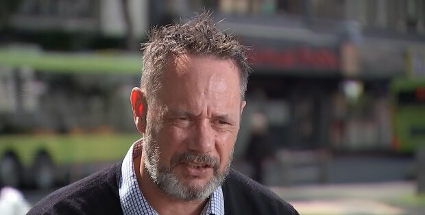 "Ich ziehe jedes Jahr um". Quelle: Youtube Screenshot