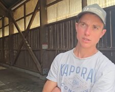 „Ich schulde 40.000 Euro – und niemand will mir helfen“. Quelle: Youtube Screenshot