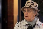 "Sie beobachtet mich auf Schritt und Tritt": Frau behält ihren Nachbarn unerbittlich im Auge