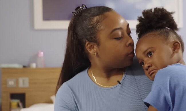 "Ich bin eine alleinerziehende Mutter: Meine Tochter und ich sind am Rande des Überlebens"