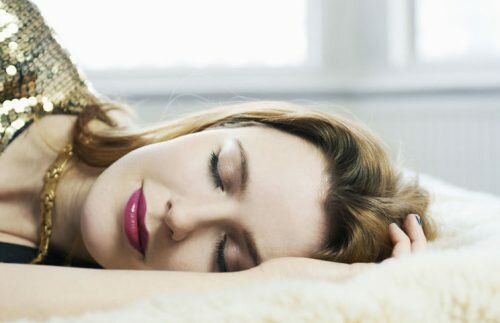 Schlafen in einem BH und andere Gewohnheiten von Frauen, die Gesundheit schädigen können