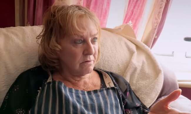 Die penible Buchhalterin. Quelle: Youtube Screenshot