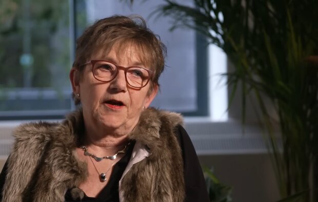 Gabi, 67, und die Last der Schulden. Quelle: Youtube Screenshot