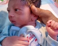 Ein Neugeborenes (Symbolbild). Quelle: Youtube Screenshot