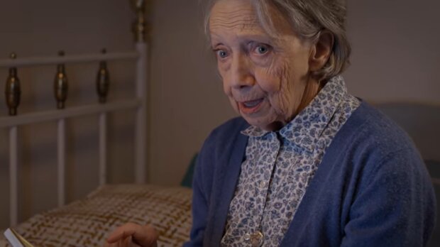 Eine Dame im fortgeschrittenen Alter. Quelle: Youtube Screenshot