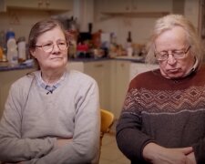 „Ohne Haus, aber glücklich: Wie ein Rentnerpaar das Leben meistert“