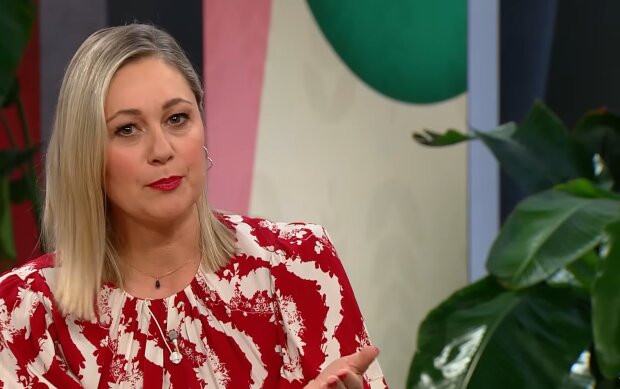 Ruth Moschner bricht mit klassischen Rollenbildern. Quelle: Youtube Screenshot