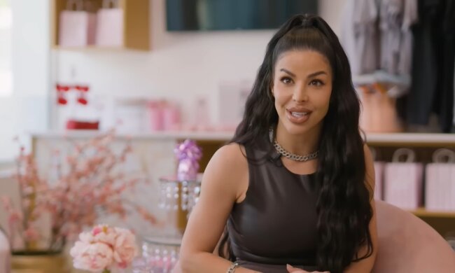 Die Handtasche im Wert von 20.000 Euro. Quelle: Youtube Screenshot