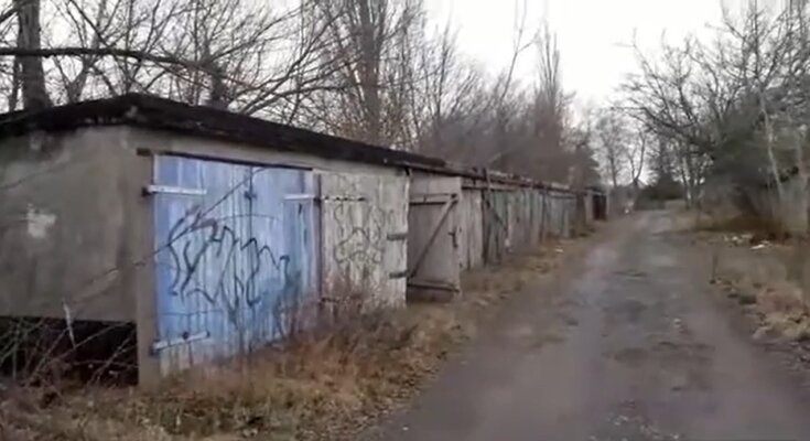 Verlassene Garage. Quelle: Youtube Screenshot