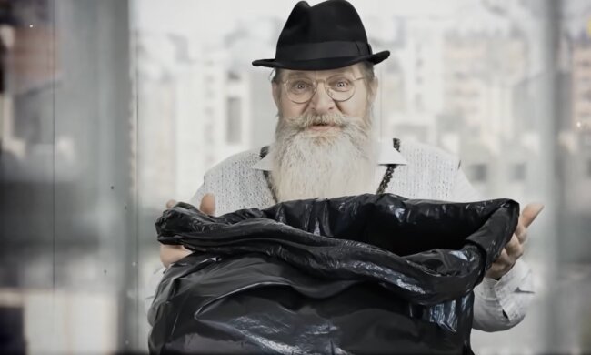 Müllsäcke haben viele versteckte Funktionen. Quelle: Youtube Screenshot