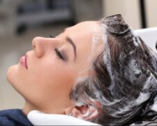 Ob es sich lohnt, die Haare zu waschen, bevor man sie färbt: Besonderheiten und Empfehlungen