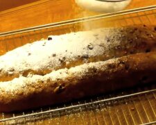 Der bayerische Bäcker backt Weihnachtsstollen für Königin Elizabeth