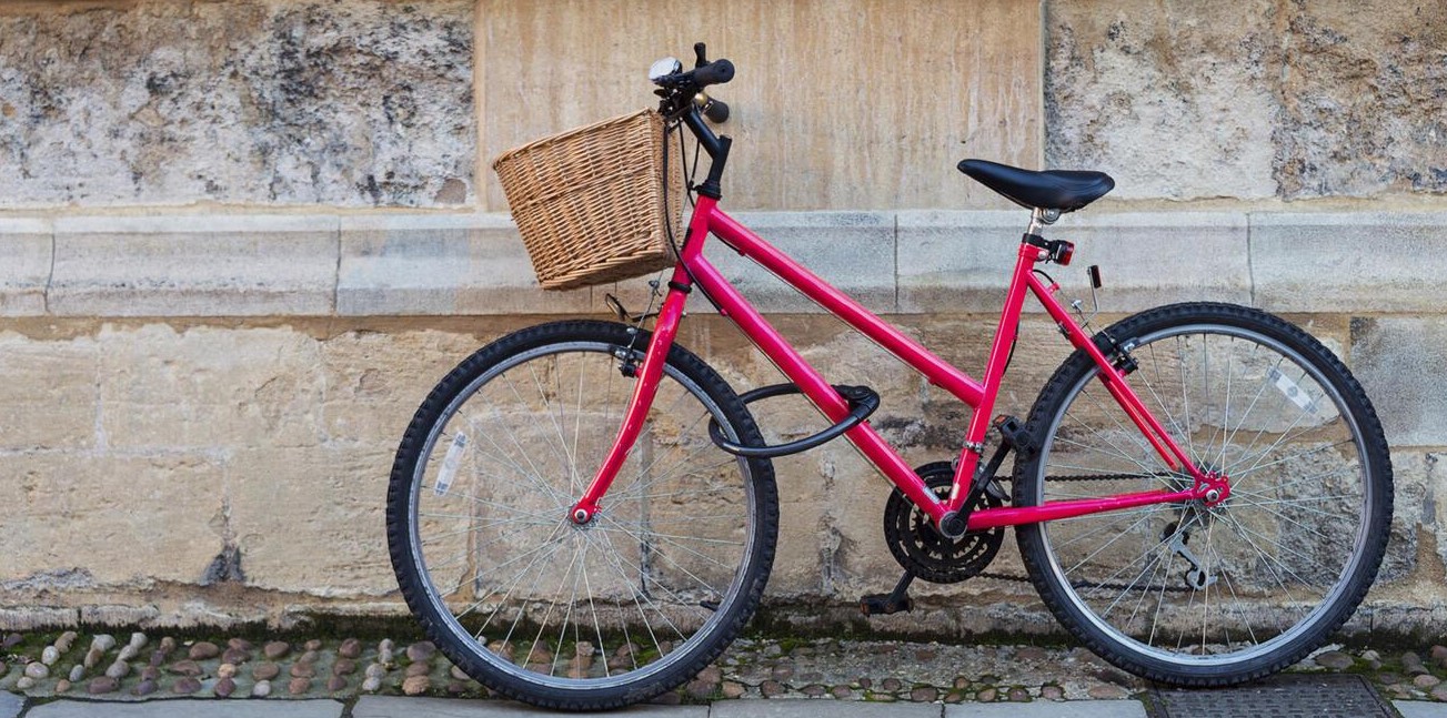 Frau fand ihr gestohlenes Fahrrad im und half der