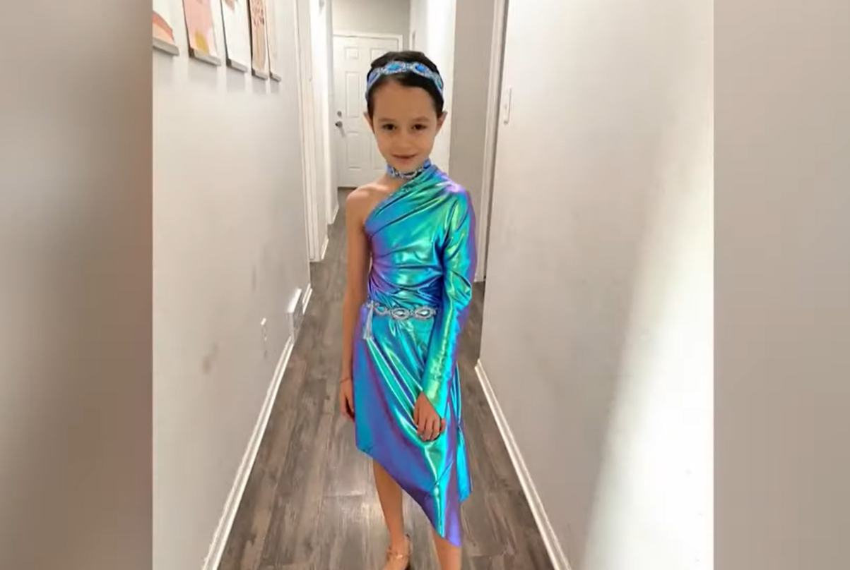 Anerkennt Von Vera Wang 9 Jähriges Mädchen Erobert Die Modewelt Mit Originellen Outfits Uberalles 1713