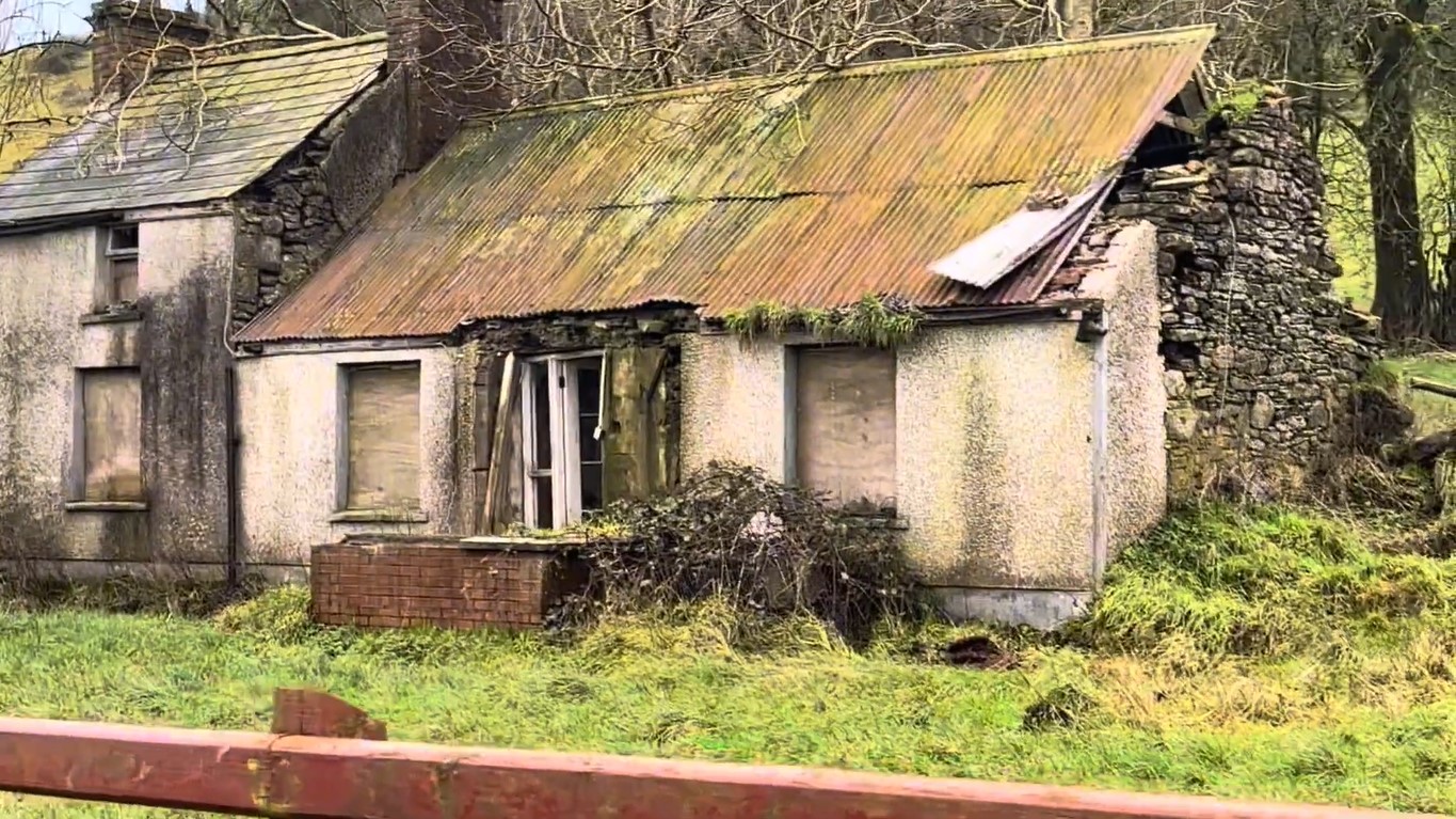 Bruder Kauft Haus Von Eltern Unter Wert "Ich habe von meinen Eltern nur ein baufälliges Haus bekommen, mein
